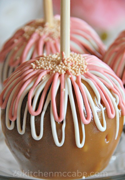 Pink pearly caramel apples 2