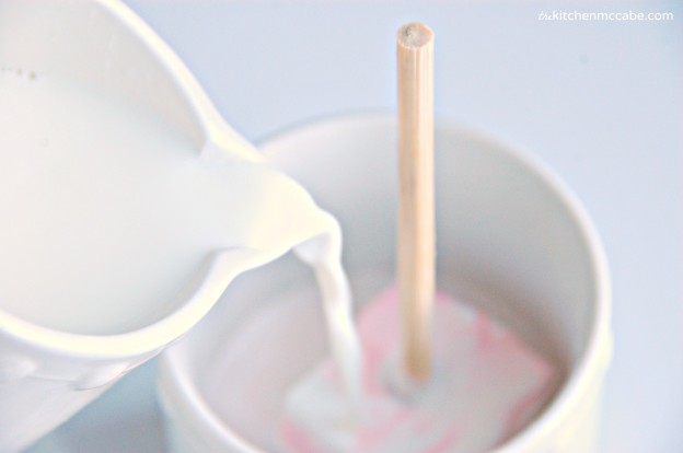 Peppermint marshmallow hot chocolate on a stick 4