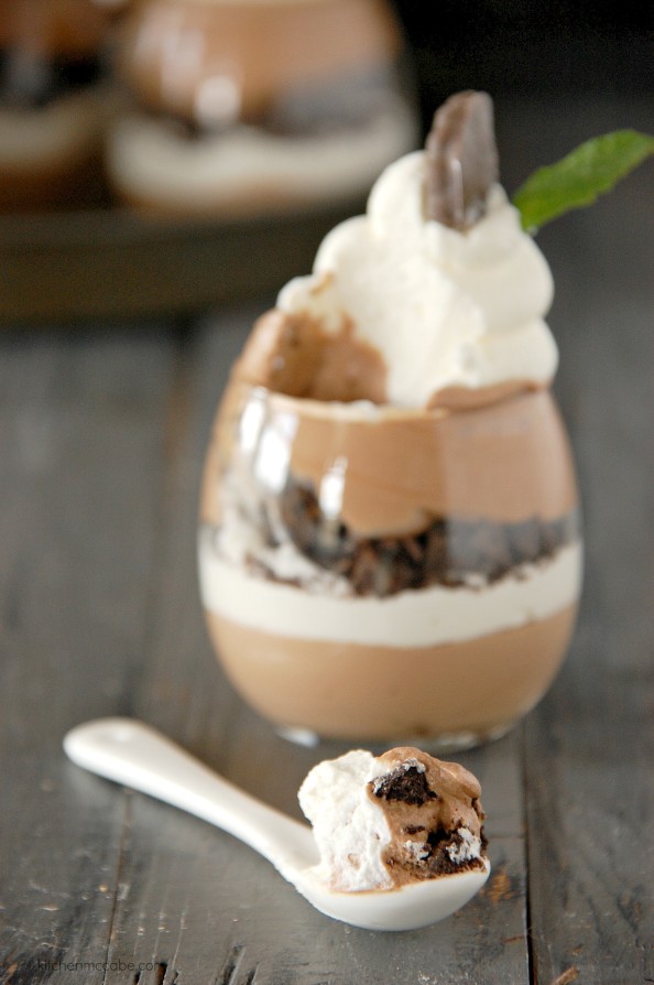 mint chocolate mousse parfaits with cookies and mint cream 5