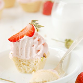 Strawberry Mousse Shortbread Mini Tartelettes {gluten free} | thekitchenmccabe.com