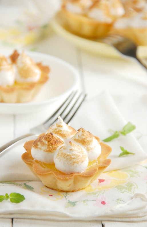 Lemon Meringue Shortbread Tartlets | thekitchenmccabe.com