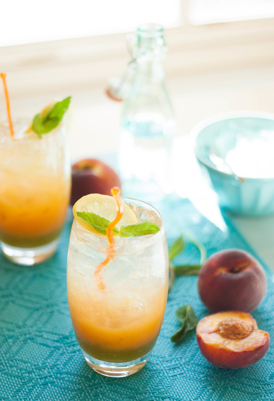 Sparkling Peach Mint Lemonade - The Kitchen McCabe