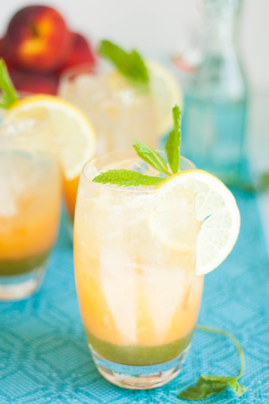 Sparkling Peachy Mint Lemonade | thekitchenmccabe.com