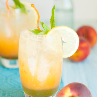 Sparkling Peachy Mint Lemonade | thekitchenmccabe.com