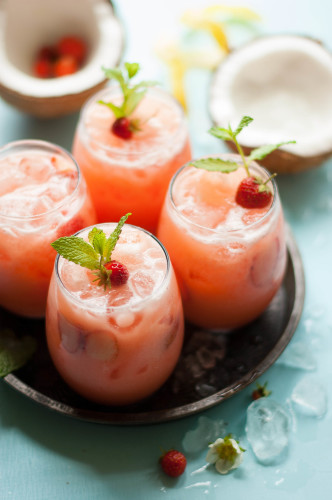 Strawberry Coconut Lemonade | thekitchenmccabe.com