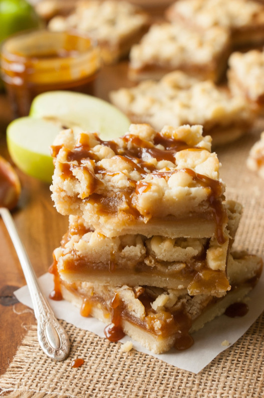 Caramel Apple Shortbread Crumble Bars | thekitchenmccabe.com