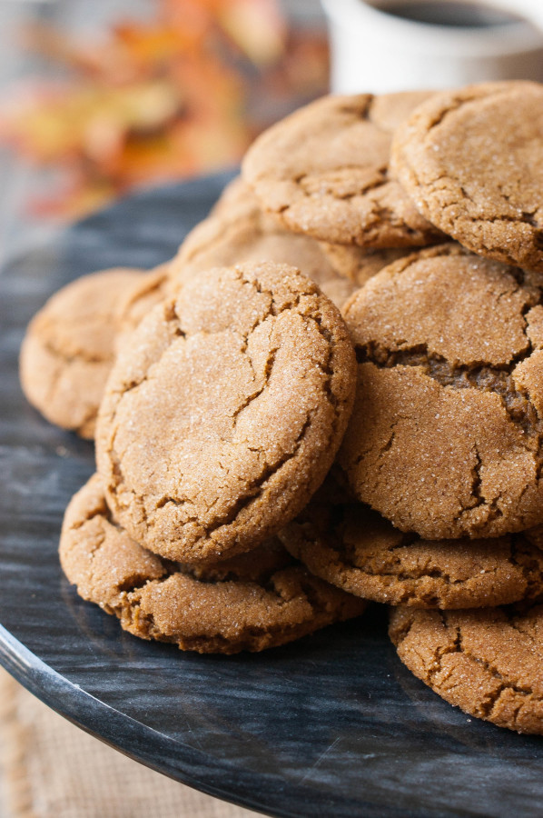 Soft & Chewy Gingersnap Cookies | thekitchenmccabe.com