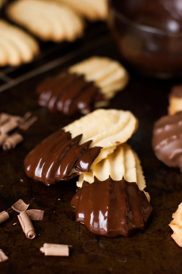 Chocolate Dipped Italian Butter Cookies | thekitchenmccabe.com