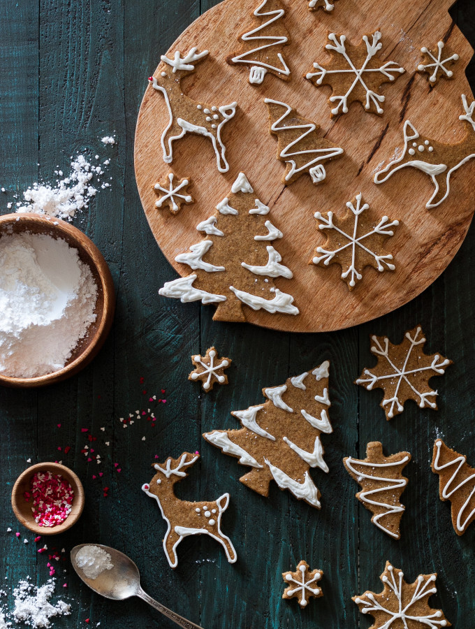 Old-Fashioned Gingerbread Cookies + a Giveaway!