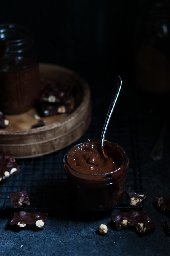 Chocolate Hazelnut Spread {gluten, dairy, refined sugar free}