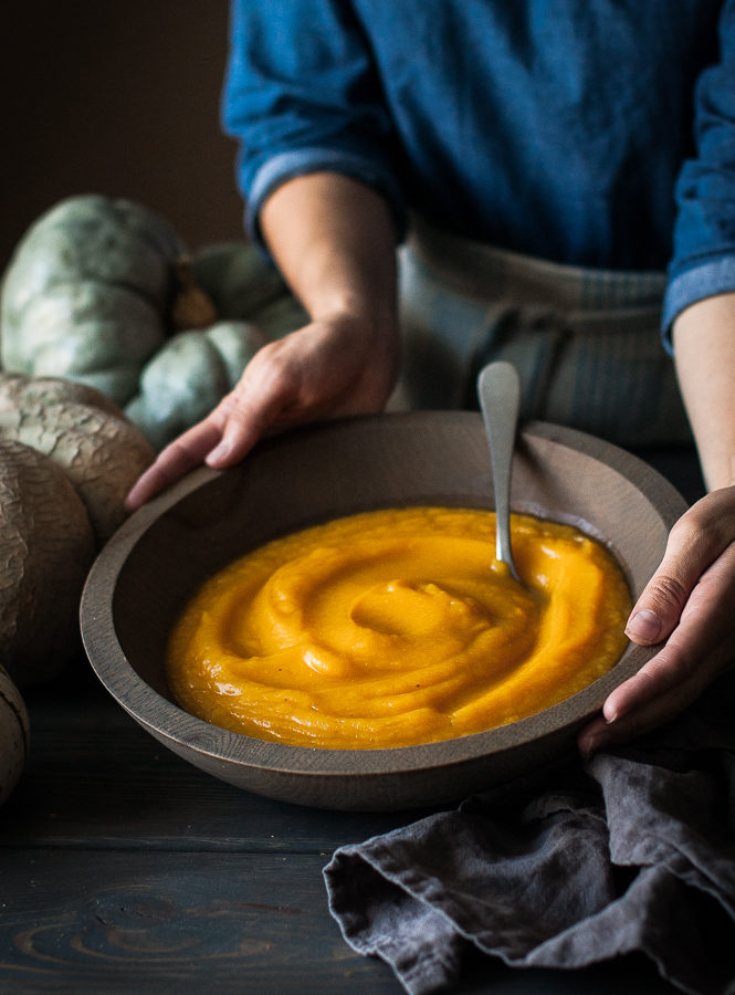 How To Make Pumpkin Puree (or any squash!)