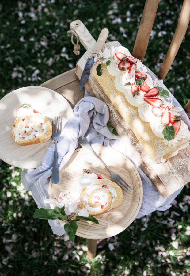 Lemon Cake Roll + Mascarpone Cream & Strawberries 
